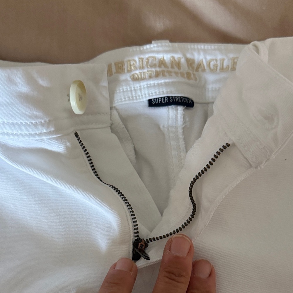 American Eagle Outfitters Super Stretch Women's Chino Style Shorts size 10 - Picture 7 of 7